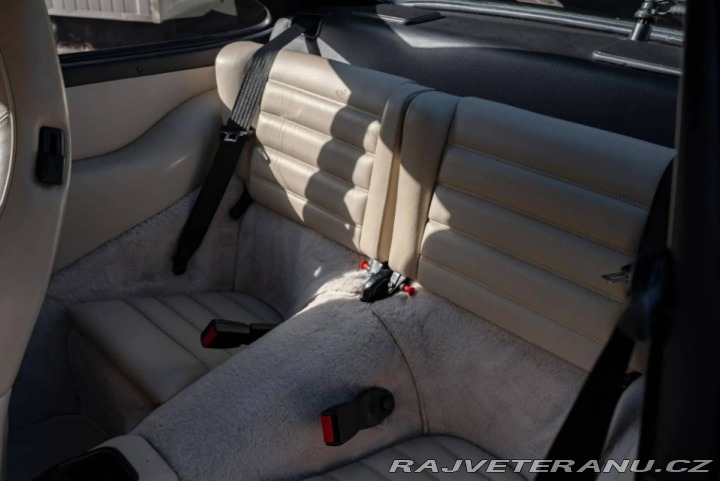 Porsche 911 Carrera 2, 964 1990