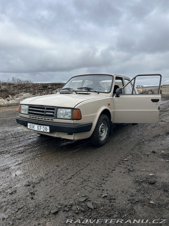 Škoda 120 1989