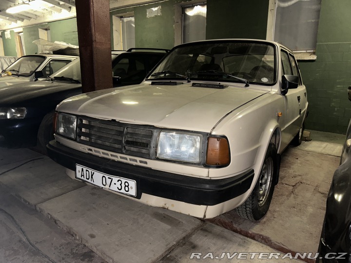 Škoda 120 1989