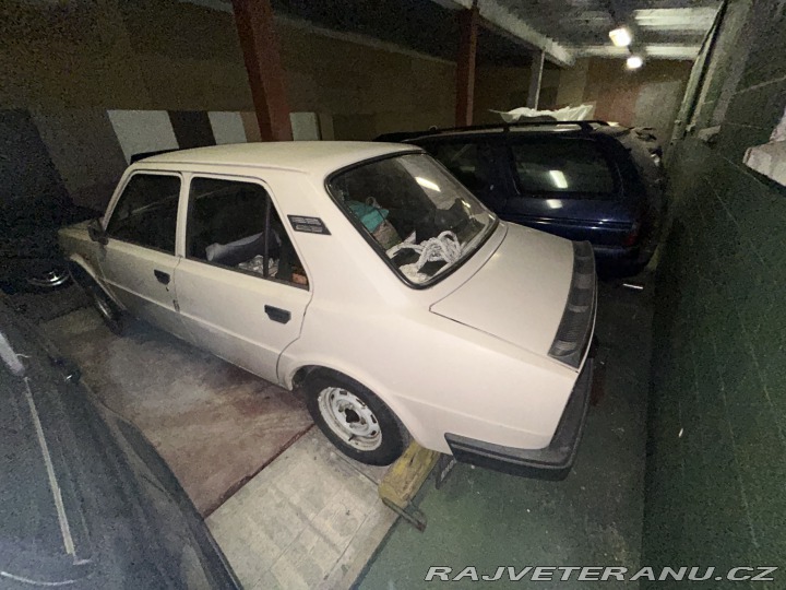 Škoda 120 1989