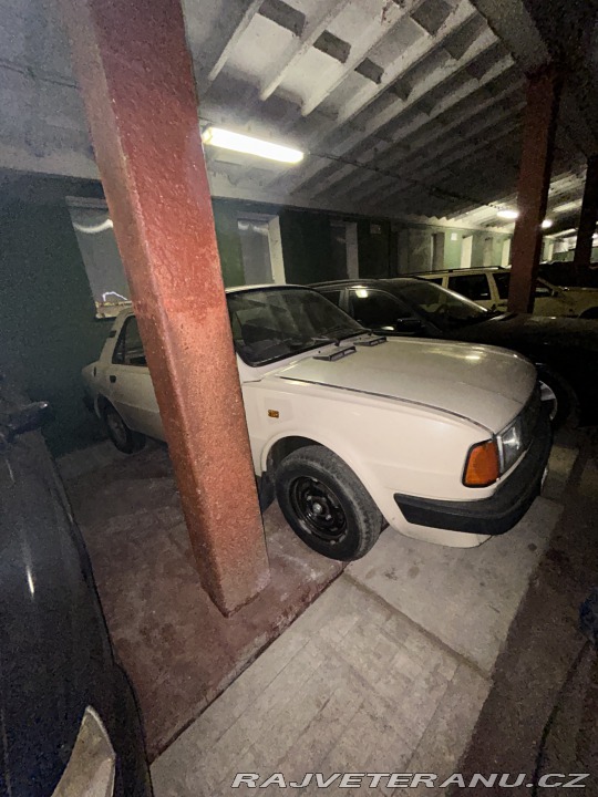 Škoda 120 1989