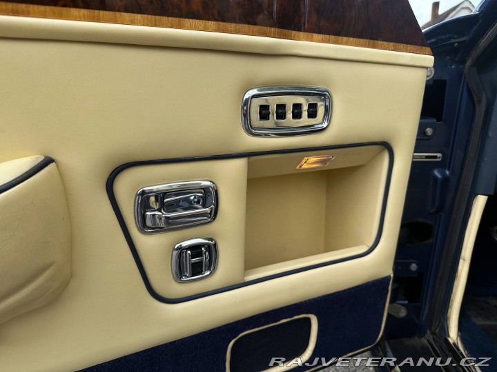 Rolls Royce Corniche  1989