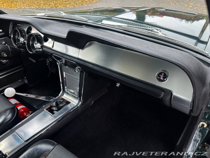 Ford Mustang Fastback „Bullitt“ GT paket, V8 289 1967