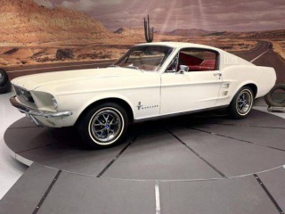 Ford Mustang Fastback 289