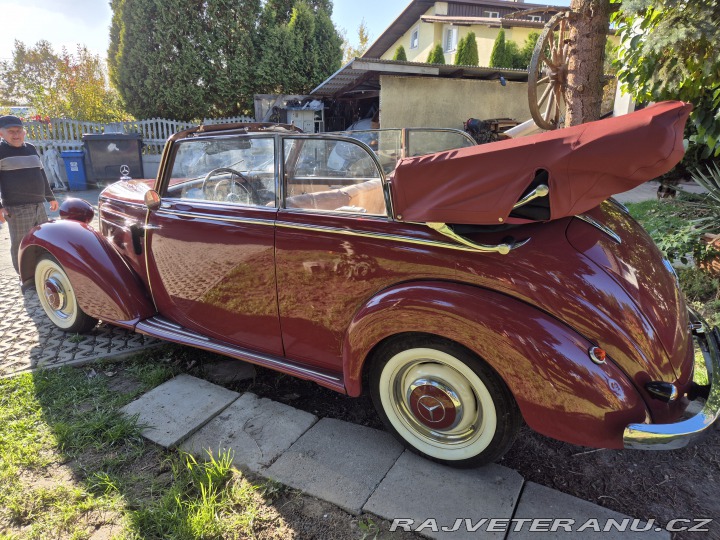 Mercedes-Benz 220 W187 1951