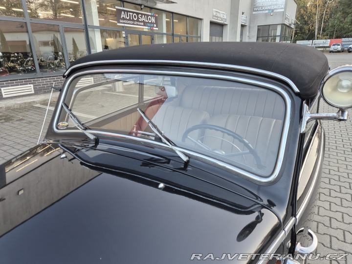 Mercedes-Benz 220 W187 1951