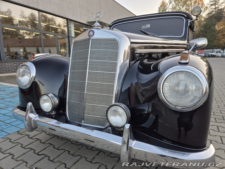 Mercedes-Benz 220 W187 1951