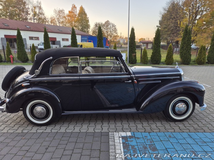 Mercedes-Benz 220 W187 1951