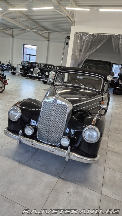 Mercedes-Benz 220 W187 1951
