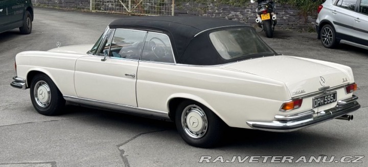 Mercedes-Benz 280 SE 3.5 Convertible (4) 1970