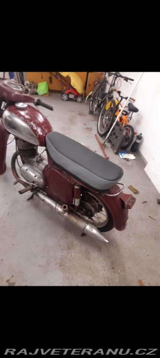 ČZ 175 Delux