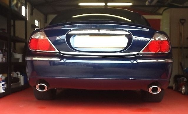 jaguar-s-type-listwa-chrom-chromowana-3m-ochronna-na-klape-bagaznika Sharpened.jpg